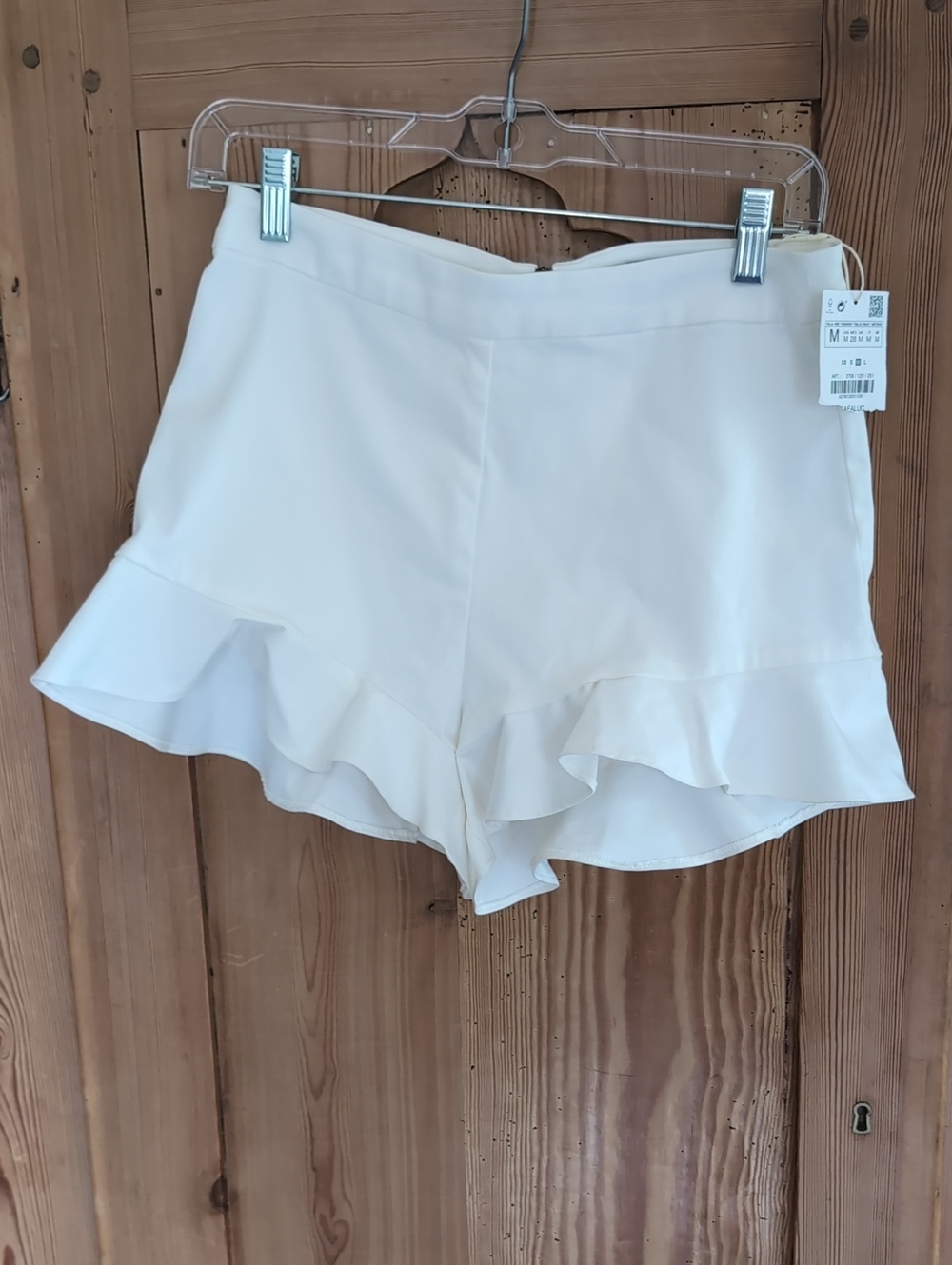 Zara White Ruffle Hem Women's Shorts